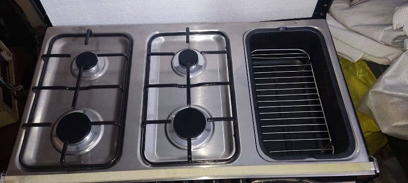Gas oven never used new condition 4