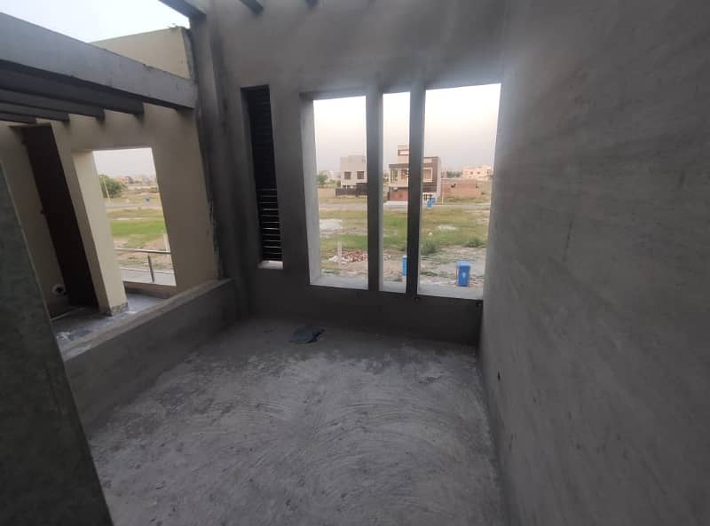 Near To Park Beautiful 5 Marla Grey Structure House For Sale 17