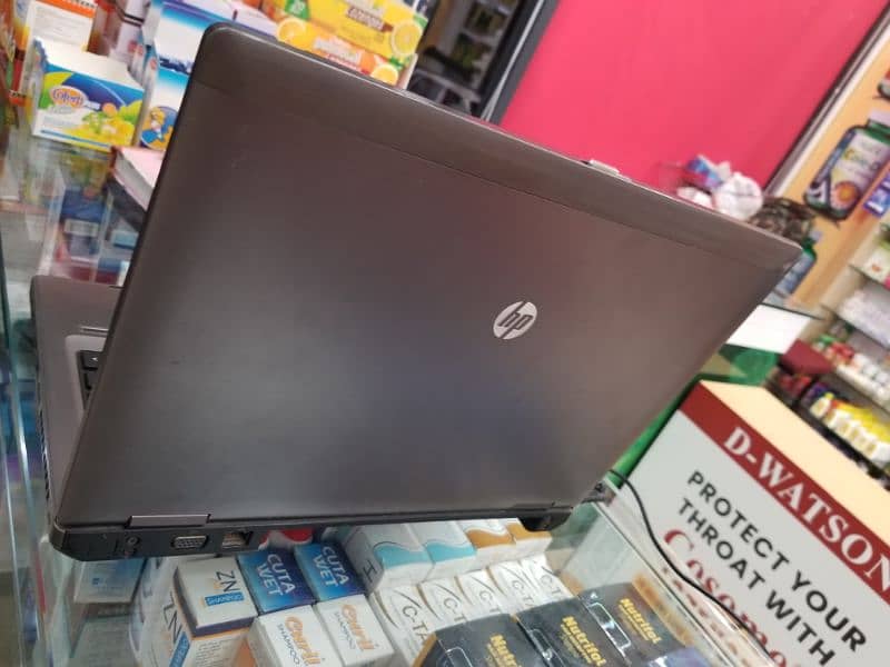 Hp core I3 laptop without battry 4