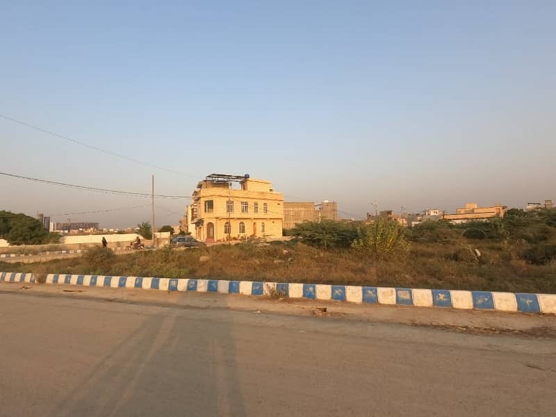 Residential Plot For sale In Beautiful Gulshan-e-Roomi 3