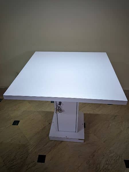 Computer / Streaming Table 6