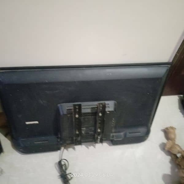four LED TV for sale 7