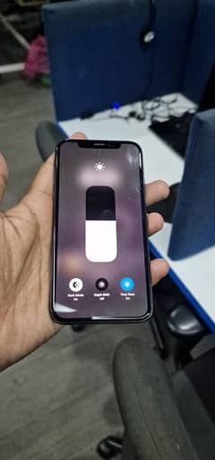 Iphone XS (Non PTA) 0