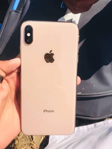 iphone xs max 64 gb 10 by 10 8