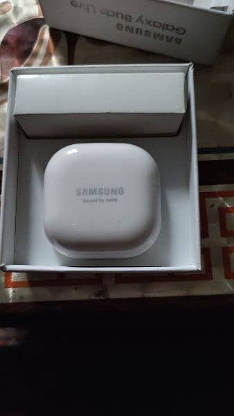 Samsung Galaxy Buds Live 2