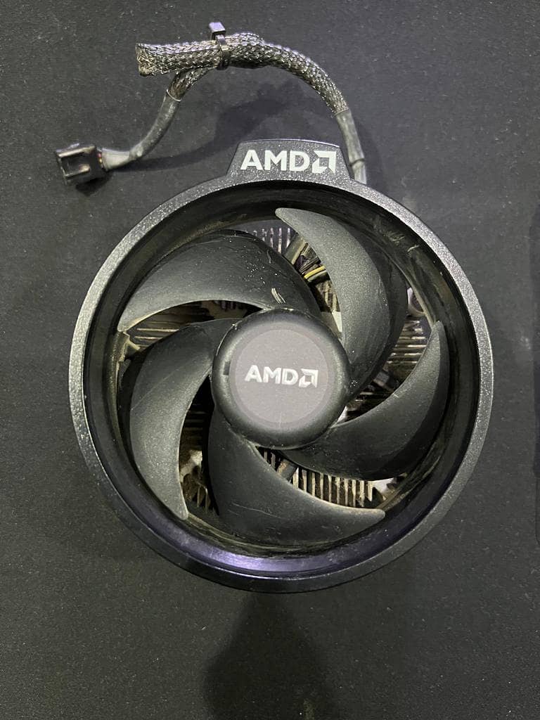 AMD Ryzen 2600 WITH ORIGNAL WRAITH STEALTH COOLER AM4 3