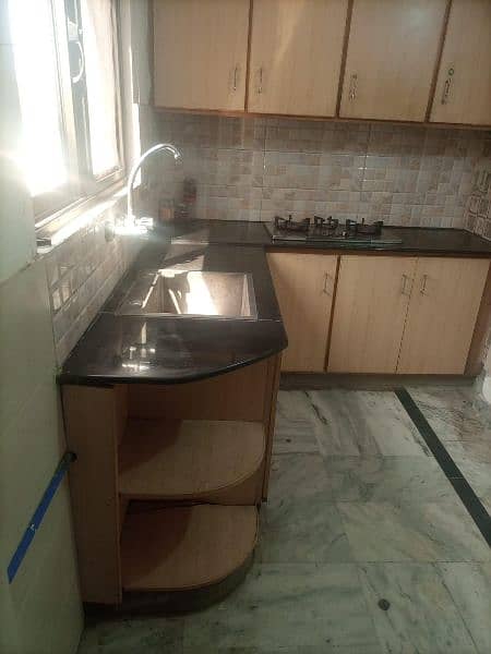 Single room portion for girls,two girls,couple near Pims hospital 8