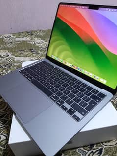 MacBook Air (M2 Chip) 13.6-inch (8/256) Scratchless