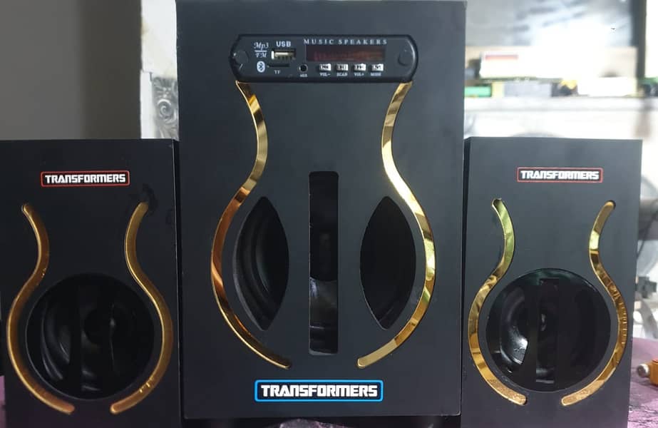 2.1 Speaker with Base - Transformers Speakers 3