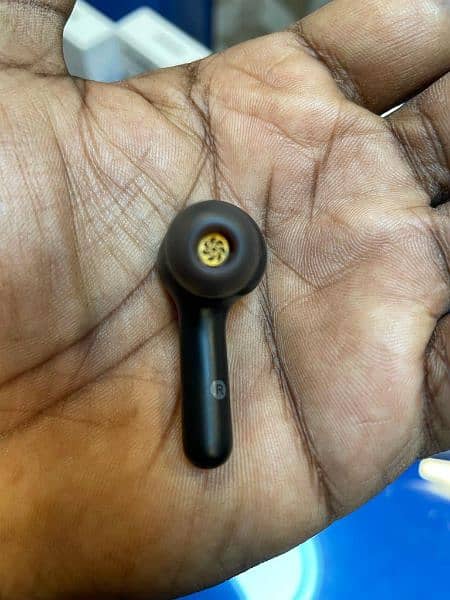 SoundcoreAir 2 Earbuds 4