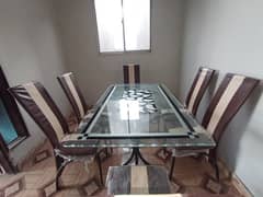 dinning table with 6 chairs 0