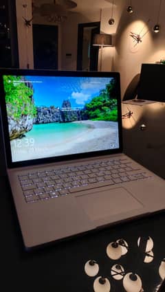 Microsoft Surface Book 2 | i7 8th | 2GB GPU