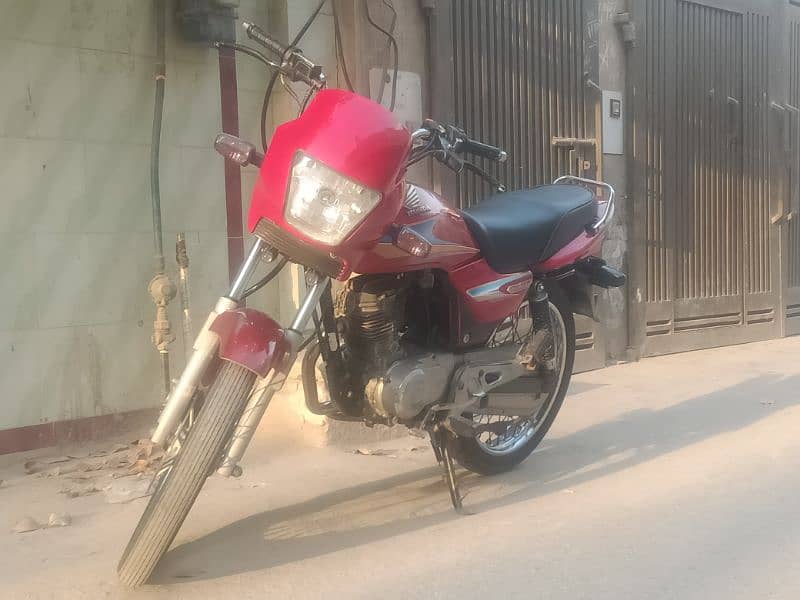 Honda CG 125 Deluxe for sale in good condition 2