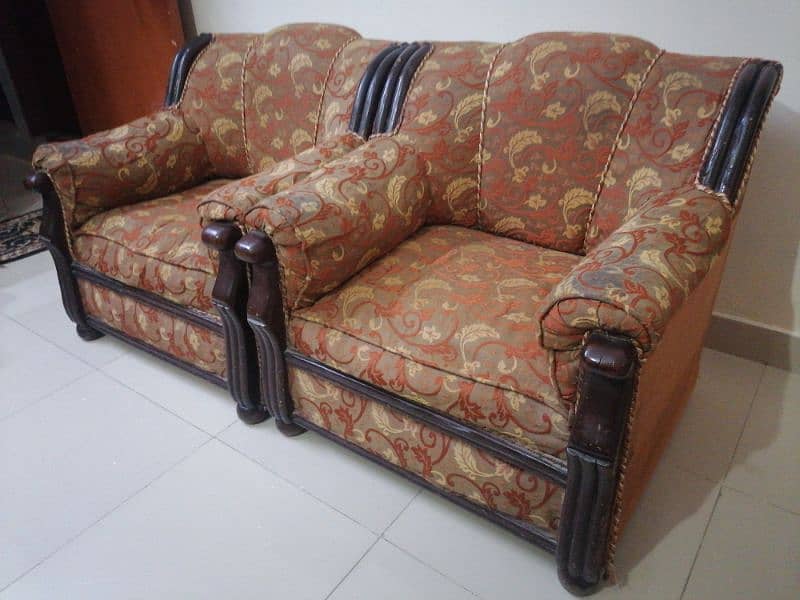 Used good condition Sofas 7 seater 7