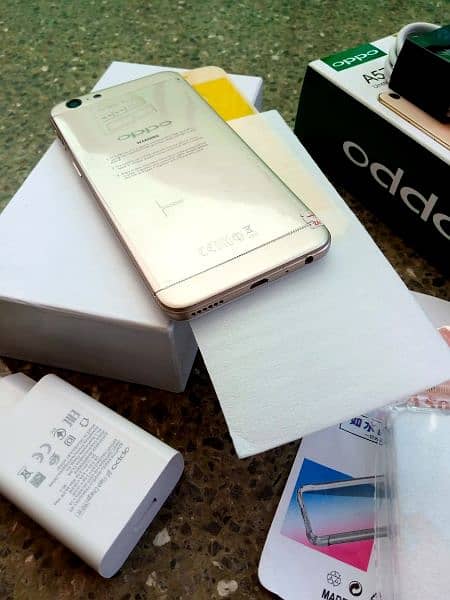 oppo a57 Mobile phone like new with box all accessories 2