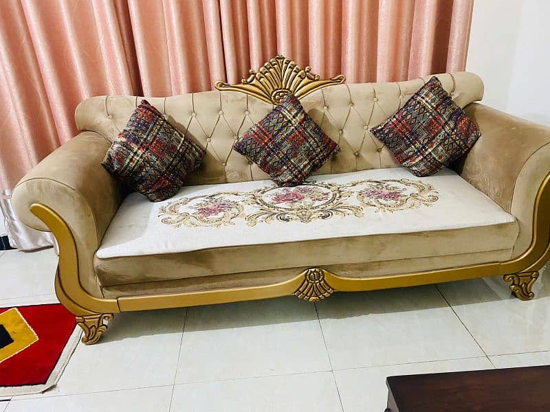 5 seater sofa in good condition 4