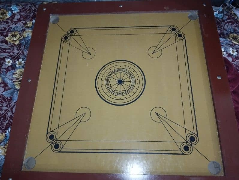 carrom board fully new condition 1