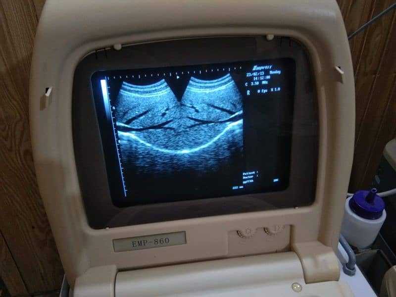 Cardiac Monitor Stock / ECG Machine / Ultrasound Machine 11