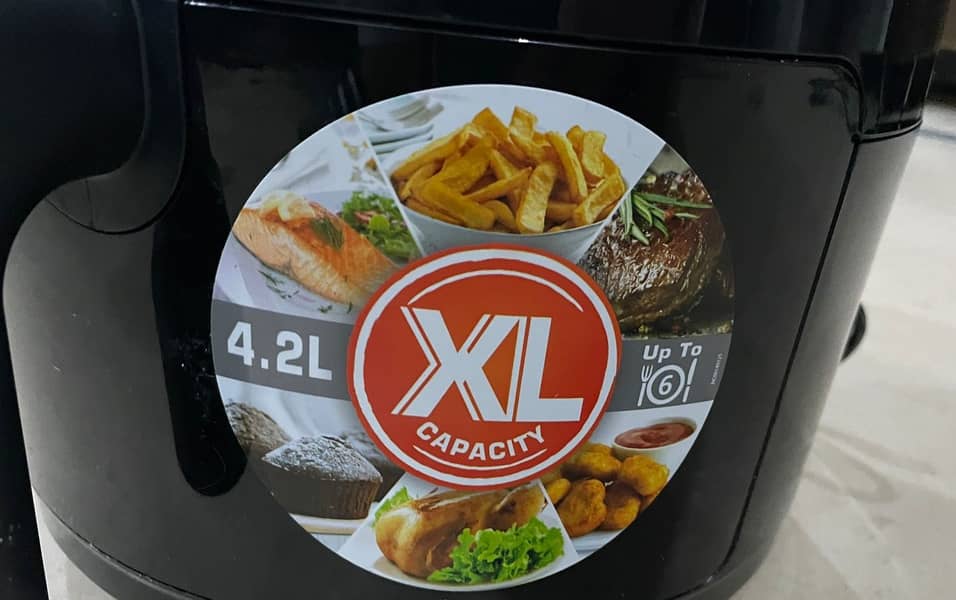 TEFAL AIR FRYER, 10/10 Condition 3
