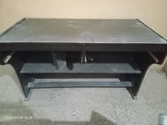 computer table & 2 cheaires for sale 0