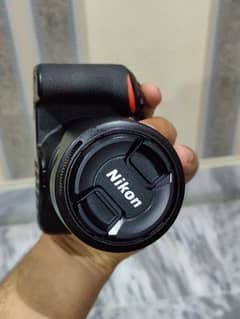 Nikon d3500 best 10/10 condition and slightly used.