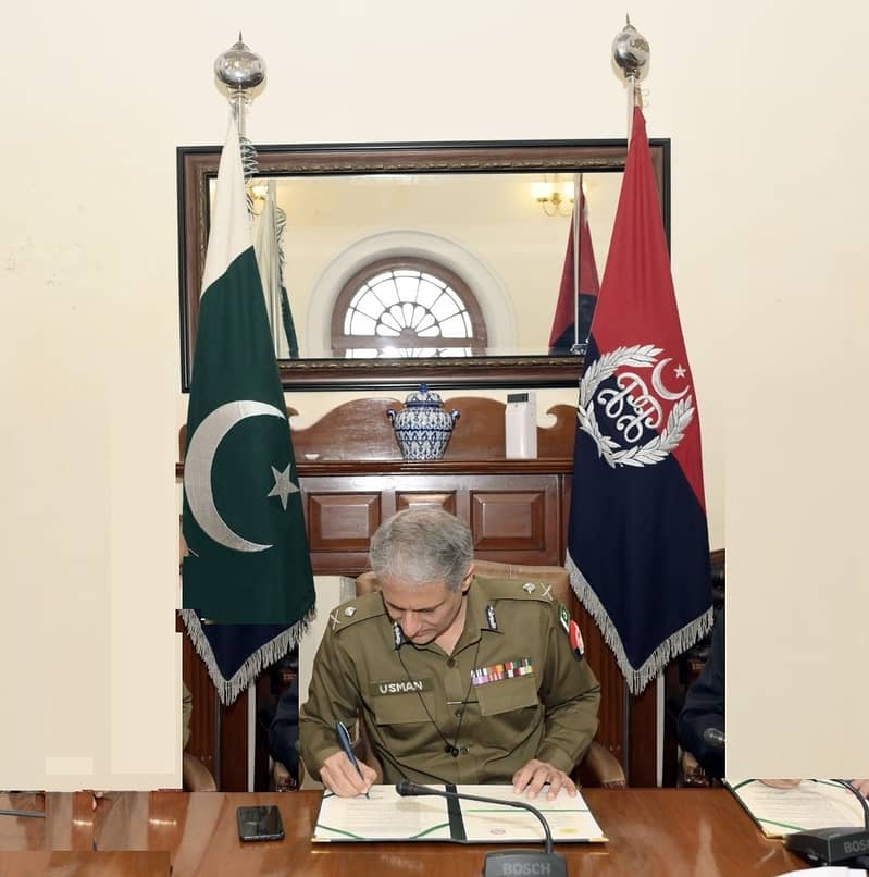 Flag of Punjab Government / Ferdral Flag with Golden Pole for office 9