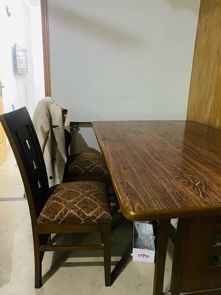 Dining table with chairs 4