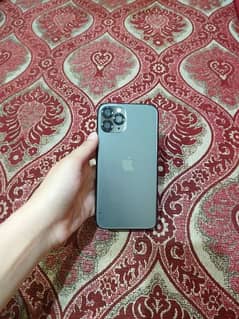 iPhone 11 pro 10/10 condition 0