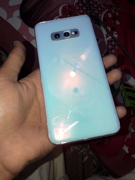 galaxy s10e blue colour low weight 1