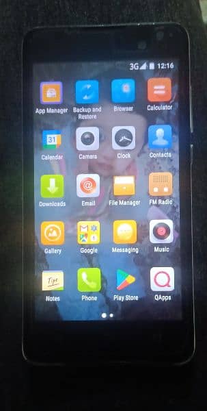 Q mobile for sale 3g hay 1/4 ram ROM hay 2
