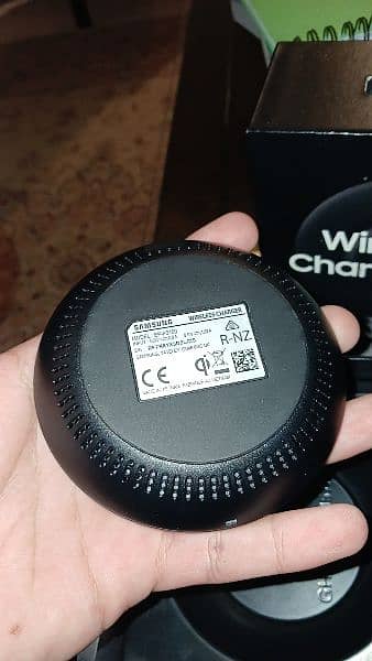 SAMSUNG WIRELESS CHARGER PAD 3