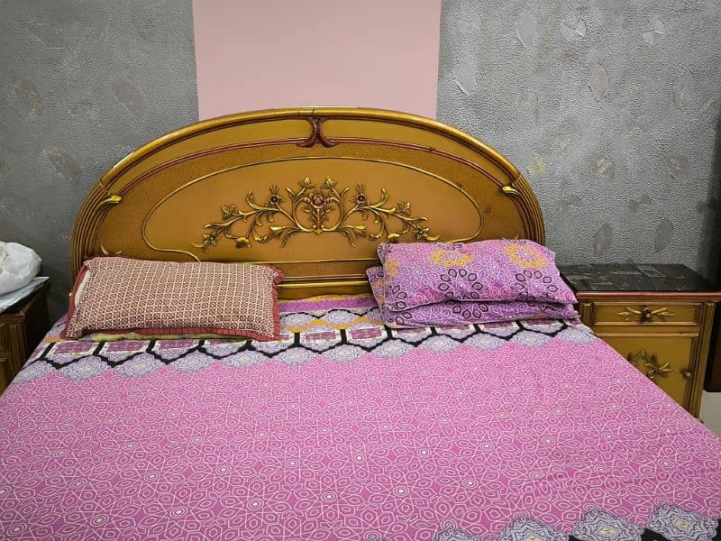 complete Wooden bed set with side table and dressing table 1