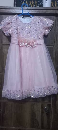 girls frock age 5 to 6 yrs.