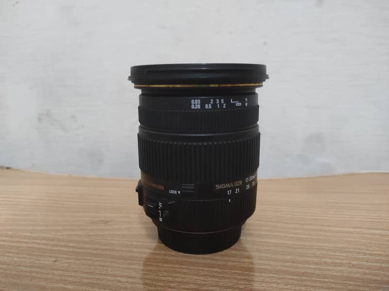 Sigma 17-50mm f2.8 EX DC OS HSM Lens (for Canon Mount - Crop Censor) 1