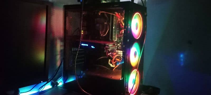 RGB Gaming PC Case (Xigmatek) 3