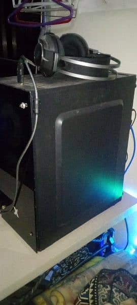 RGB Gaming PC Case (Xigmatek) 5