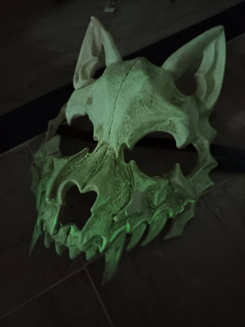 Half Face Luminous Skull Skeleton Werewolf Animal Wolf Cosplay Mask 3