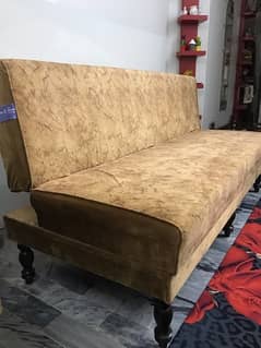 diamond sofa com bed, 2 months used 10/10