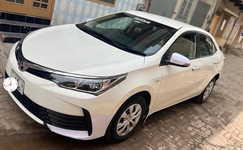 Toyota Gli 2019/20 super white 5