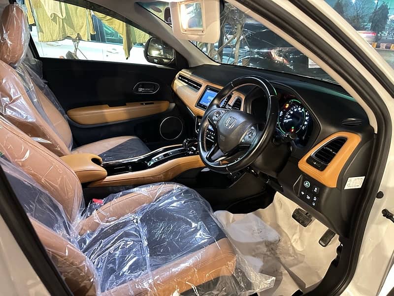 Honda Vezel 2018 Z Package 2024 Fresh Import New honda vezel 2018 10