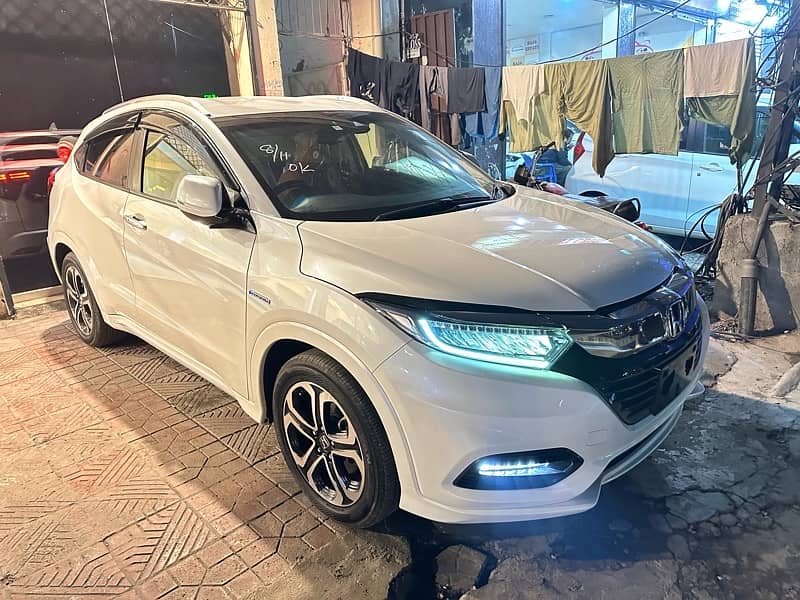 Honda Vezel 2018 Z Package 2024 Fresh Import New honda vezel 2018 13