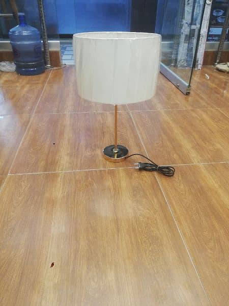 Table lamps & floor lamps 3