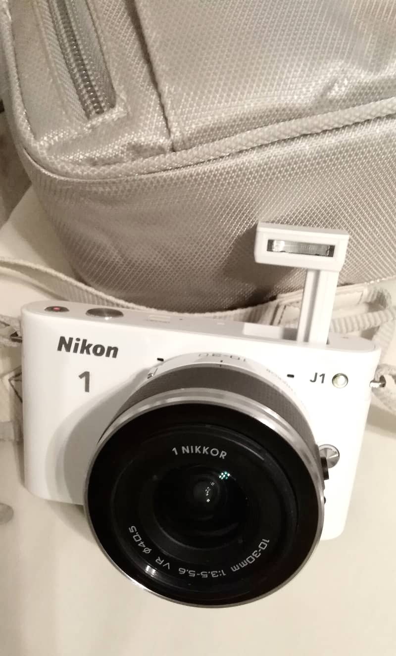 Nikon 1 J1 Mirrorless with 2 Lenses 10-30mm VR & 30-110mm VR 9