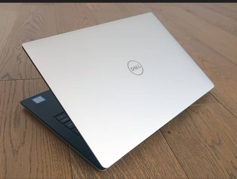 Dell XPS 13 9370 - 8th Gen Ci7  QuadCore 8GB 256GB 13.3" 5