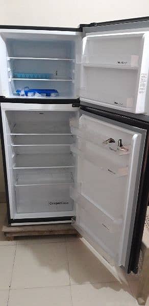 Dawlance fridge just like new few months used full size 7