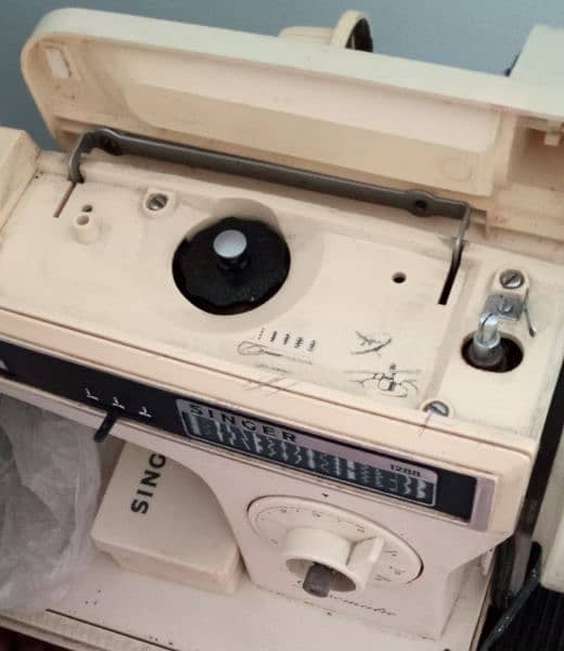 singer discmatic sewing machine 4