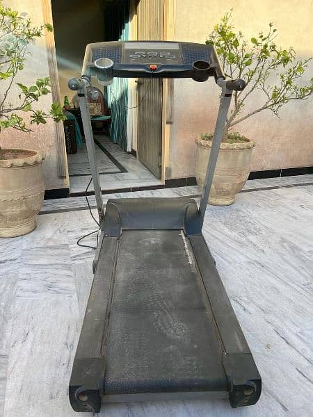 Treadmill for fitness. 5