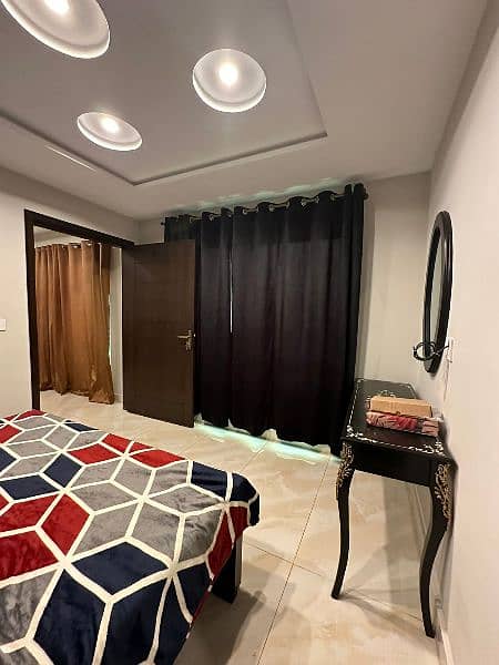one bed furnished appartment available in bhria town lhr daily basis 6