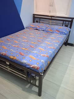 Iron Bed 4 x6 with Foam