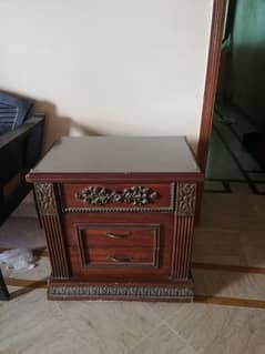 Bed side table pair